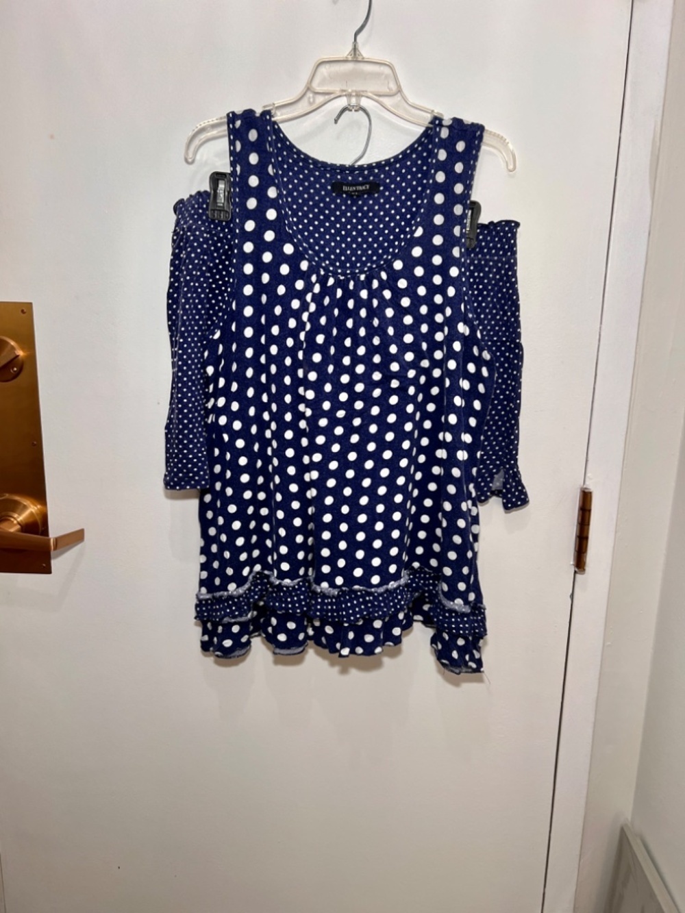 Ellen Tracy pajama set features a sleeveless top with ruffles & shorts Size XL